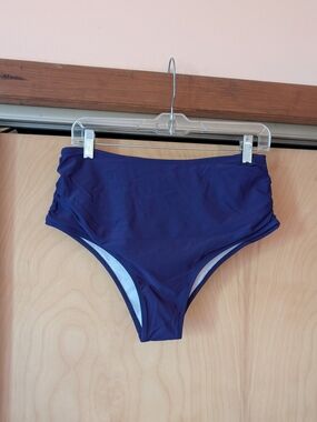 NWOT High-Waist Women’s Swim Bottoms in Navy